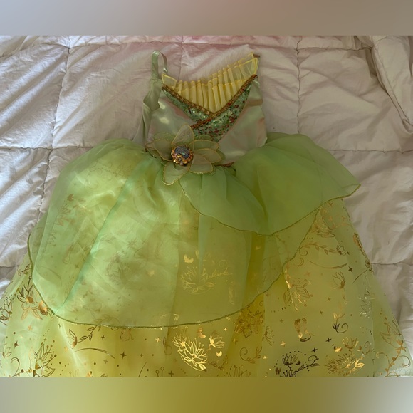 Disney Deluxe princess dresses Size 4T - Picture 3 of 6